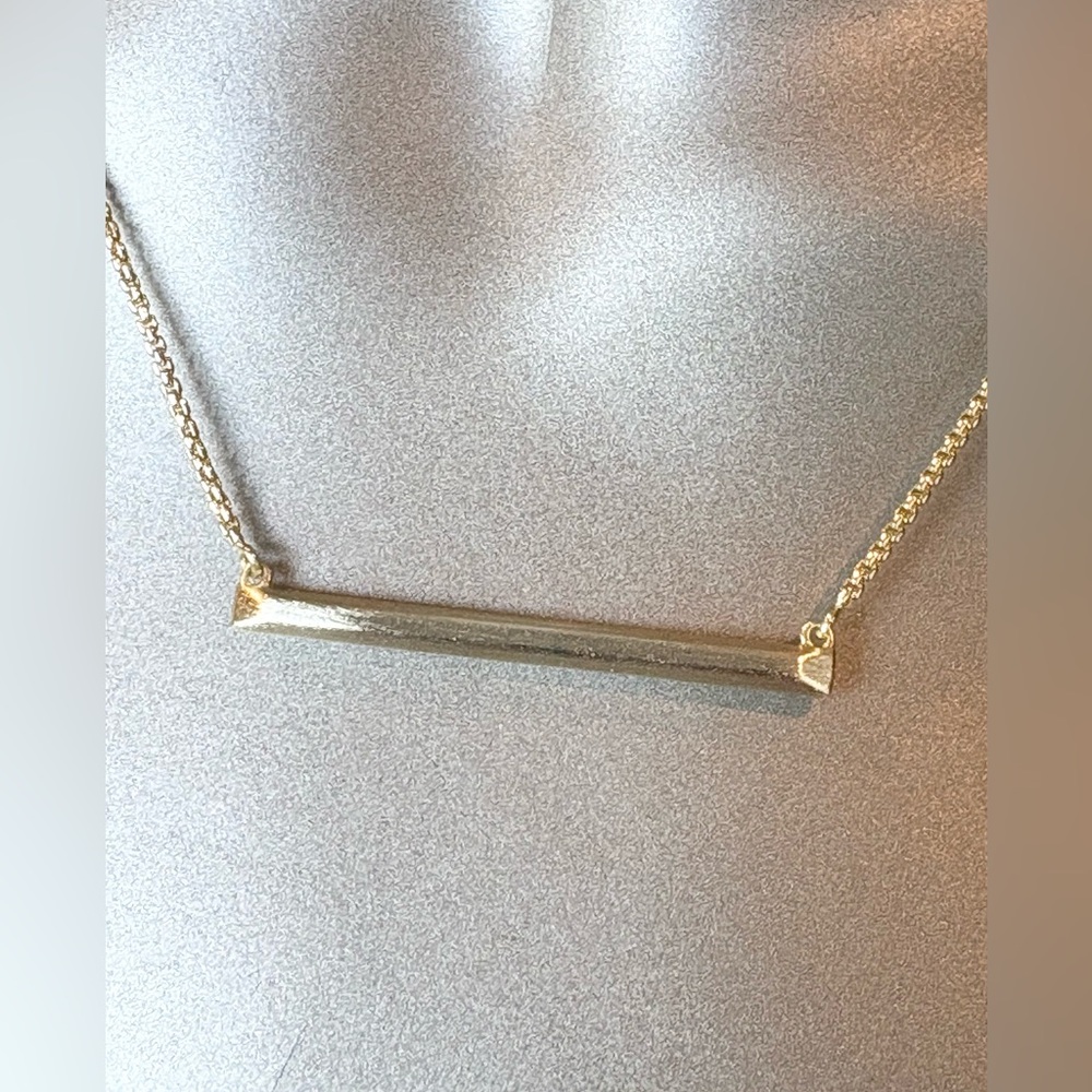 Kendra Scott Kelsey Gold Bar Necklace - Picture 6 of 11